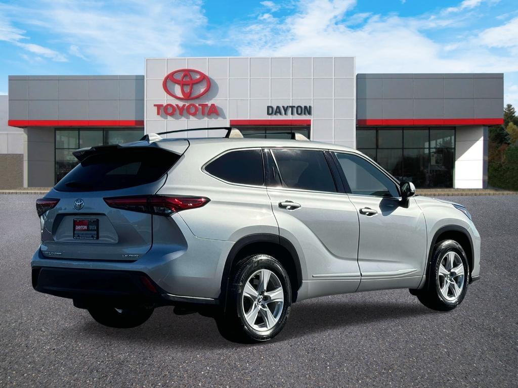 used 2021 Toyota Highlander car, priced at $30,895