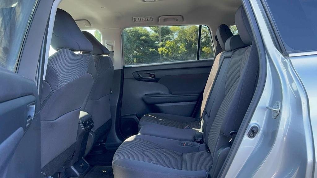 used 2021 Toyota Highlander car, priced at $30,895