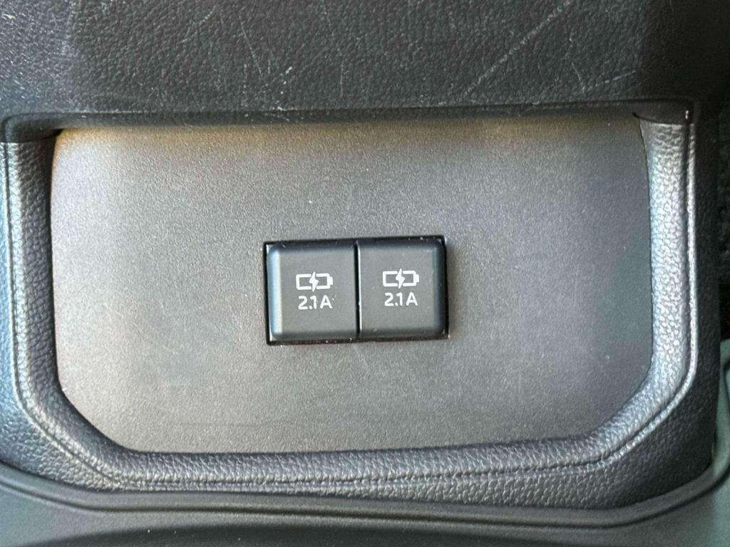 used 2021 Toyota Highlander car, priced at $30,895