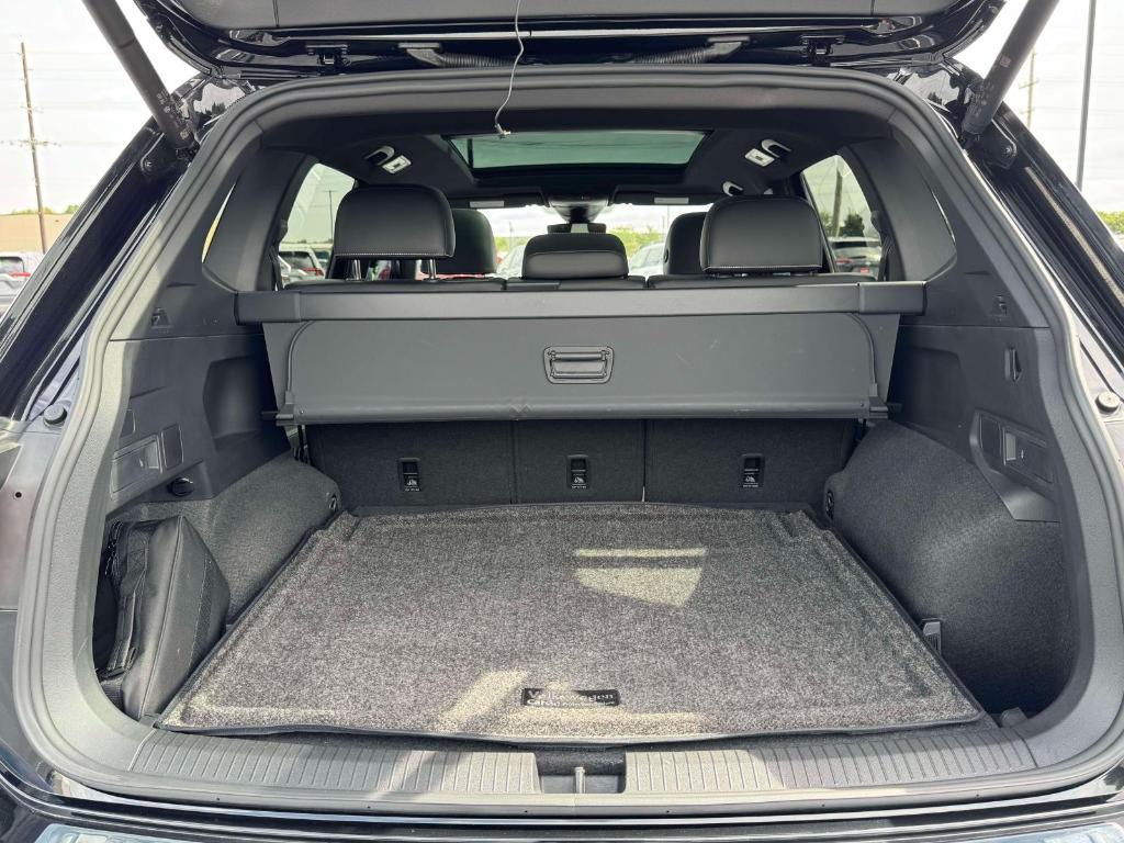 used 2024 Volkswagen Tiguan car, priced at $29,995