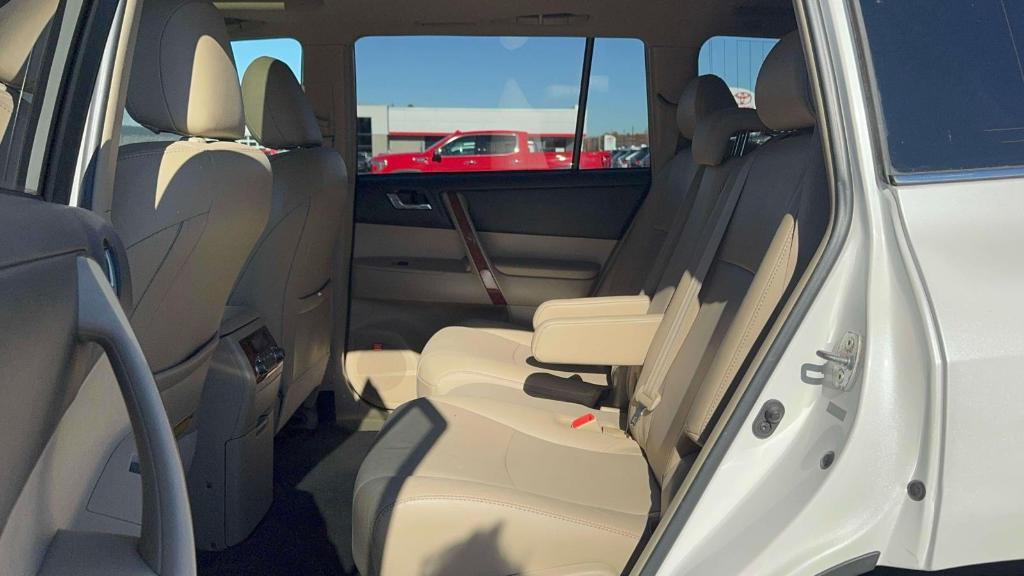 used 2012 Toyota Highlander car, priced at $11,995