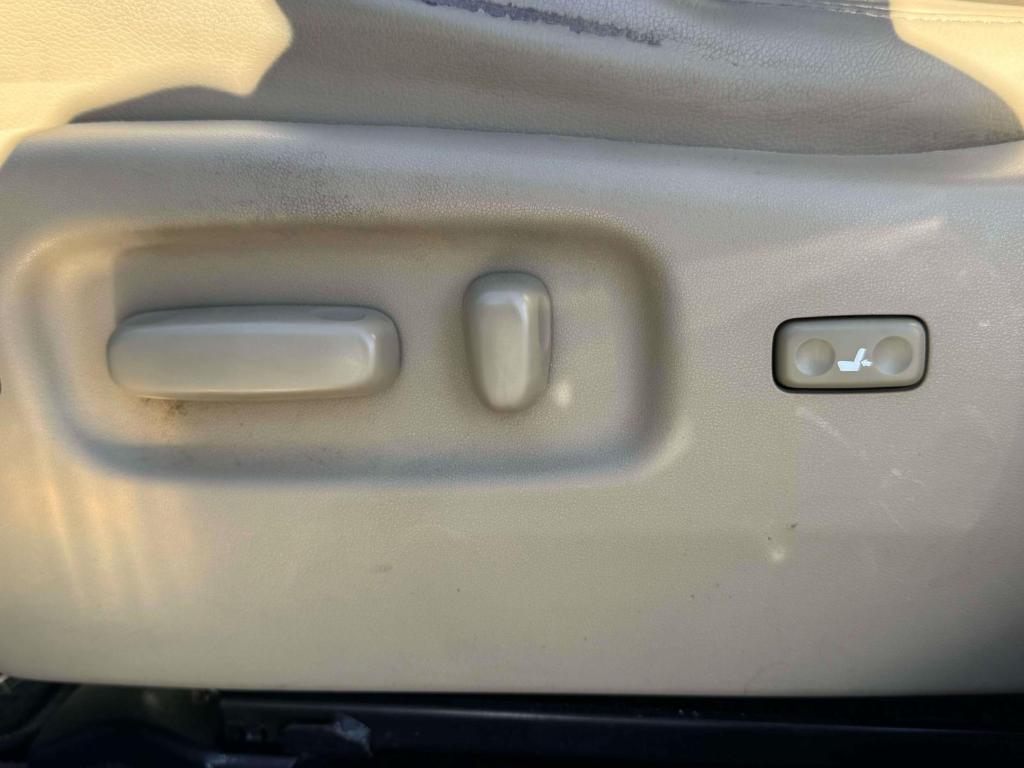 used 2012 Toyota Highlander car, priced at $11,995