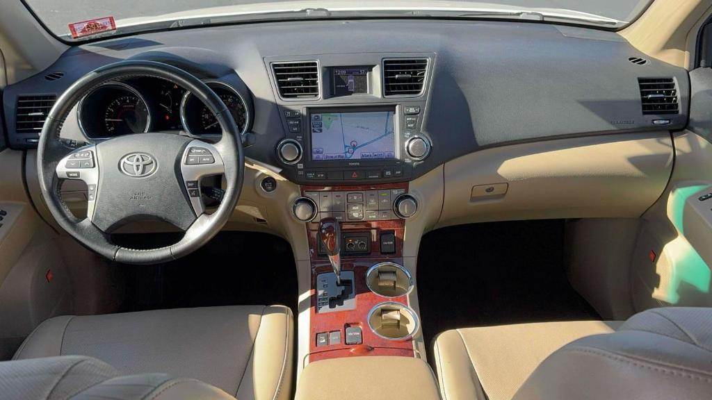 used 2012 Toyota Highlander car, priced at $11,995