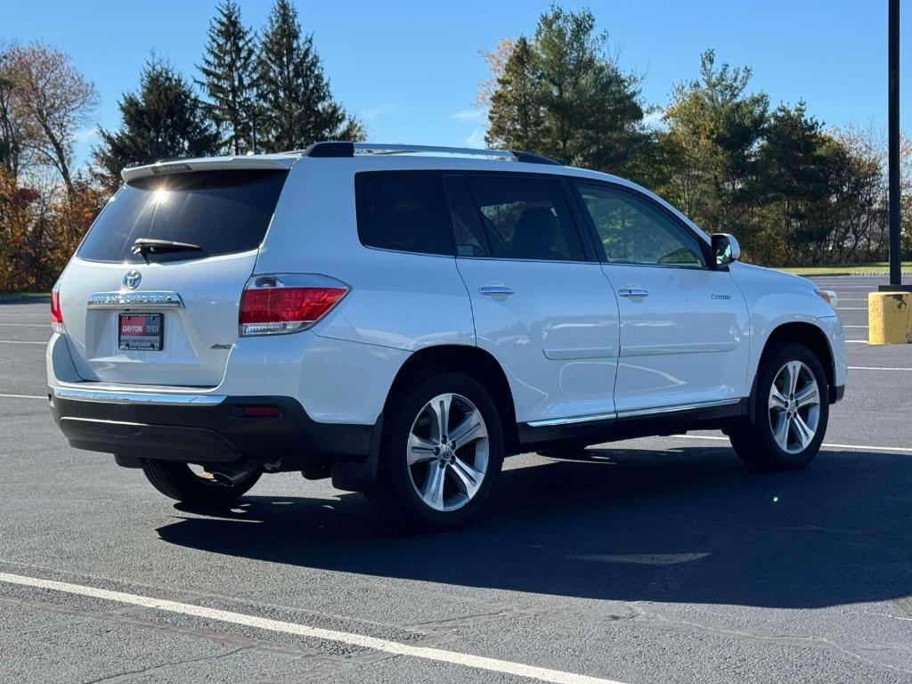 used 2012 Toyota Highlander car, priced at $11,995