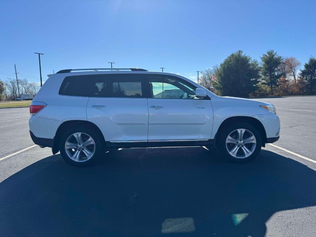 used 2012 Toyota Highlander car, priced at $11,995