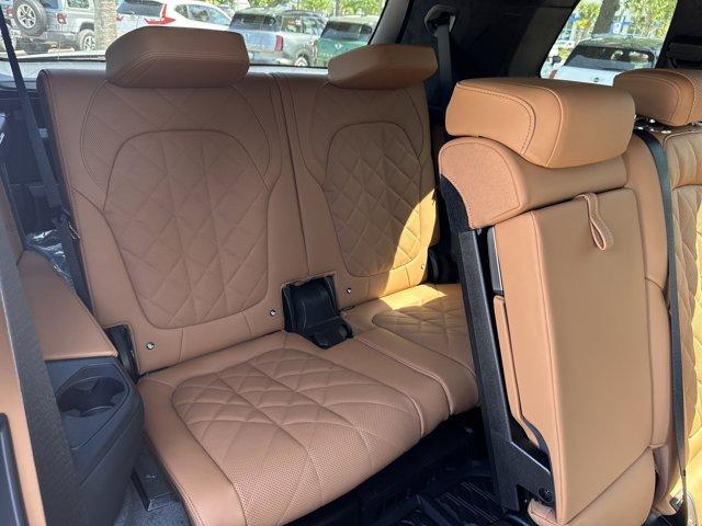 new 2025 BMW X7 car, priced at $100,485