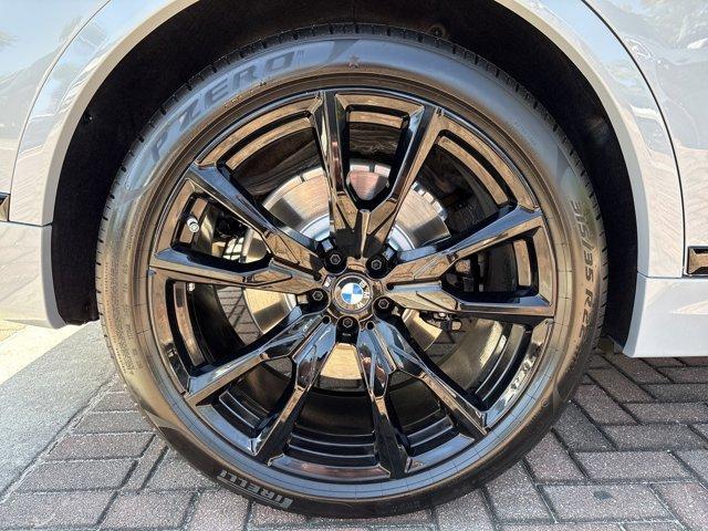 new 2026 BMW X7 car, priced at $100,555