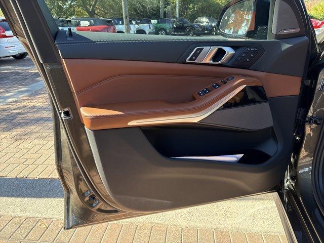 new 2026 BMW X7 car, priced at $104,785