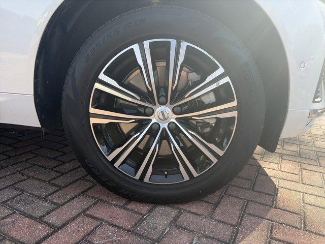 used 2022 Volvo XC60 car, priced at $31,933