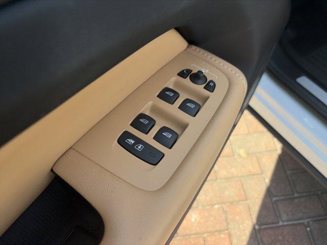 used 2022 Volvo XC60 car, priced at $31,933