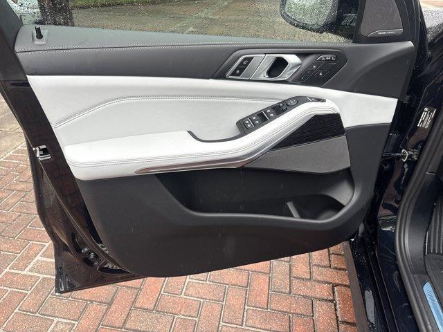 new 2026 BMW X7 car, priced at $101,155