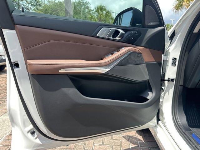 new 2026 BMW X7 car, priced at $92,635