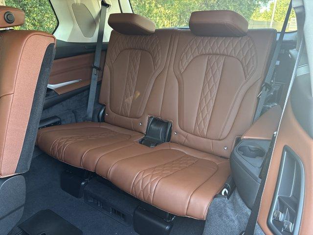new 2026 BMW X7 car, priced at $100,285