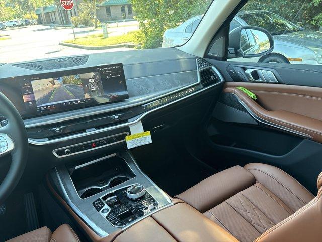 new 2026 BMW X7 car, priced at $100,285