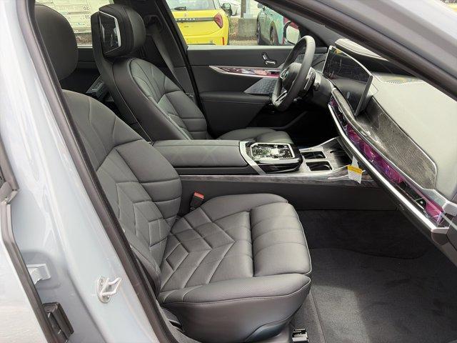 new 2025 BMW 760 car, priced at $136,925