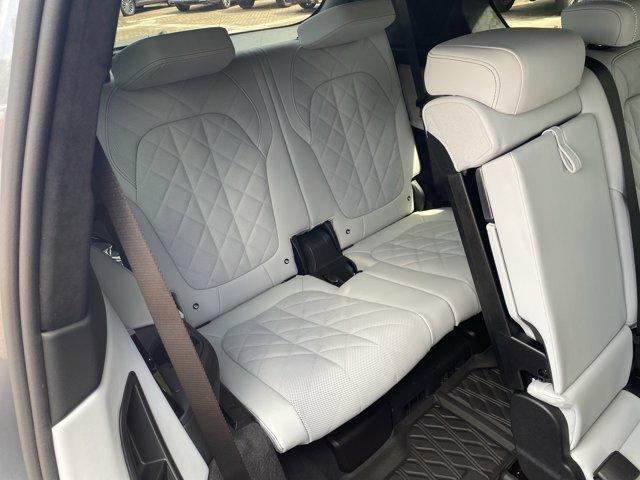new 2026 BMW X7 car, priced at $99,705
