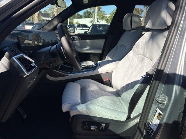 new 2026 BMW X7 car, priced at $100,735
