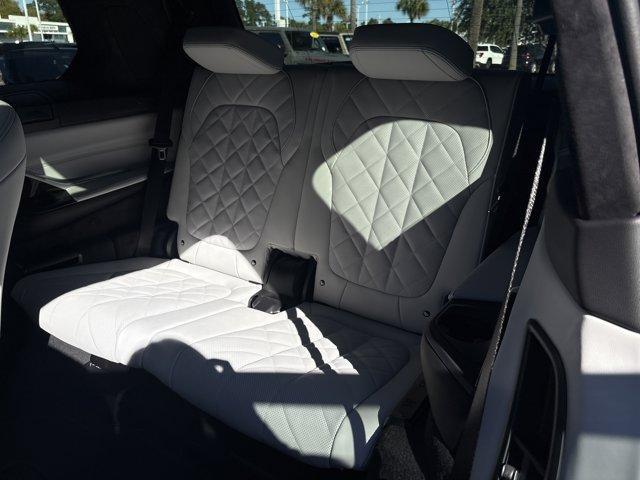 new 2026 BMW X7 car, priced at $100,735