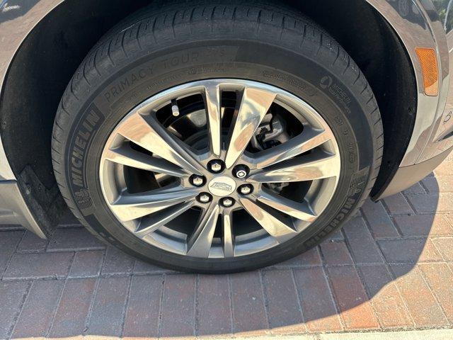 used 2021 Cadillac XT5 car, priced at $30,991