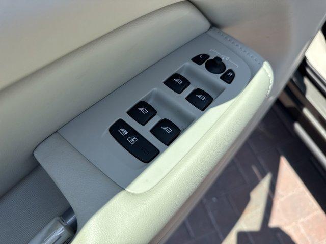 used 2021 Volvo XC60 car, priced at $25,819
