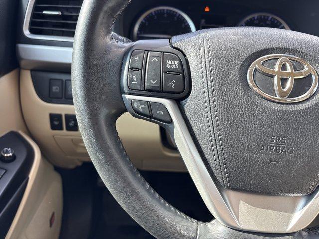 used 2018 Toyota Highlander car, priced at $22,319