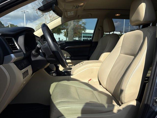 used 2018 Toyota Highlander car, priced at $22,319