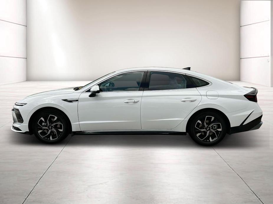 new 2024 Hyundai Sonata car, priced at $28,999