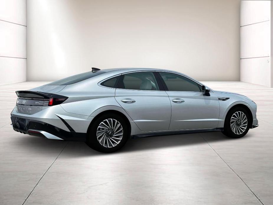 new 2024 Hyundai Sonata Hybrid car, priced at $36,999