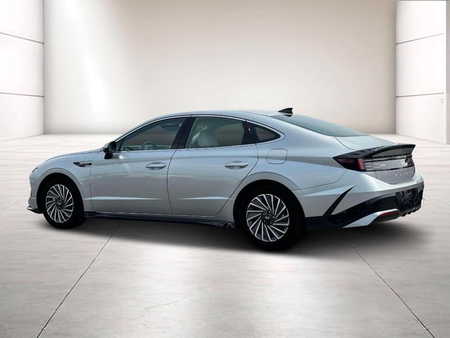 new 2024 Hyundai Sonata Hybrid car, priced at $36,999