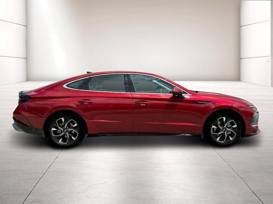 new 2024 Hyundai Sonata car, priced at $28,999