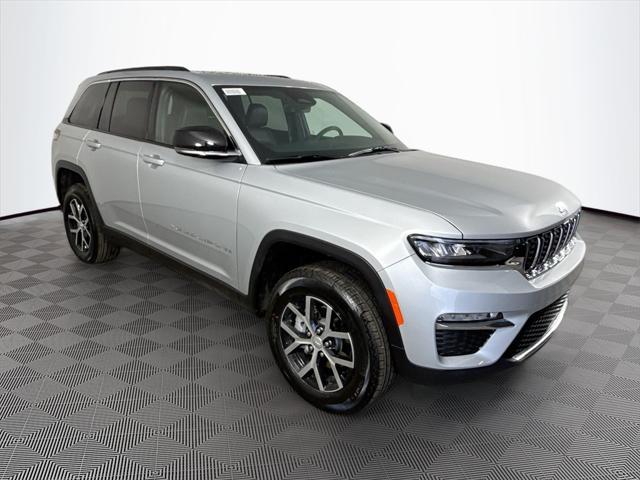 new 2025 Jeep Grand Cherokee car, priced at $39,987
