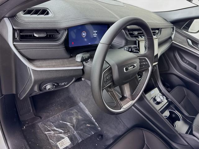 new 2025 Jeep Grand Cherokee car, priced at $37,487