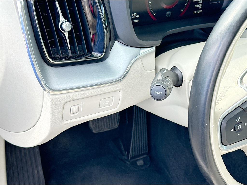 used 2019 Volvo XC60 car, priced at $14,663