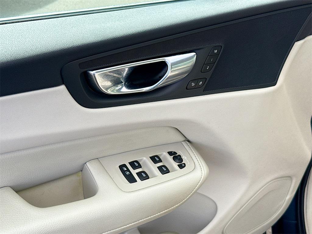 used 2019 Volvo XC60 car, priced at $14,663