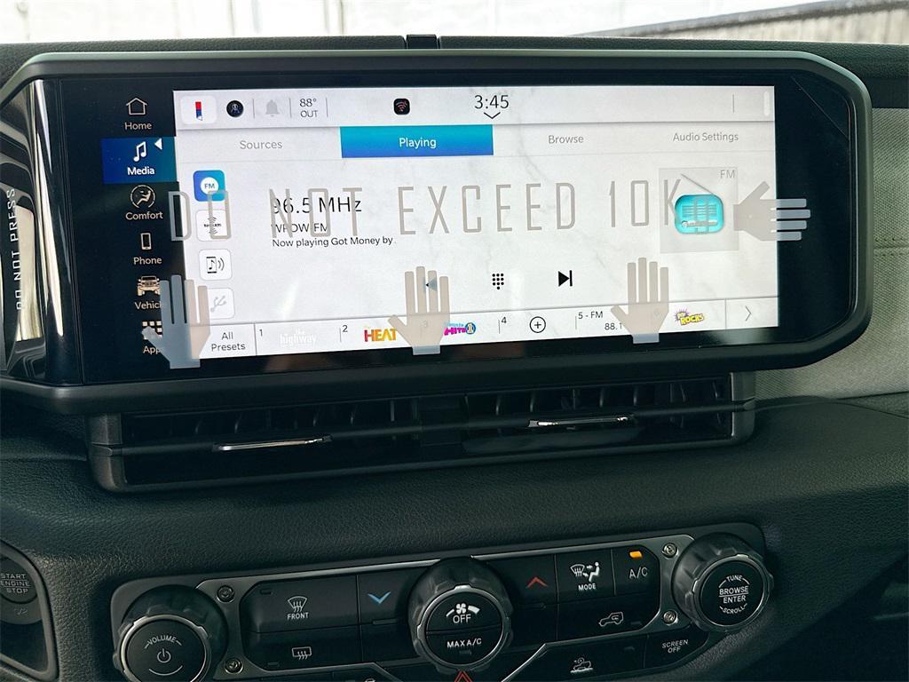 new 2025 Jeep Gladiator car, priced at $37,007