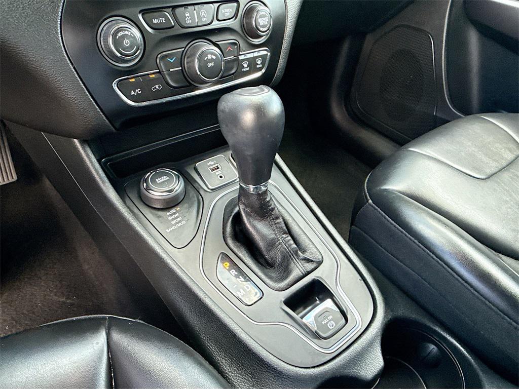 used 2019 Jeep Cherokee car, priced at $14,426