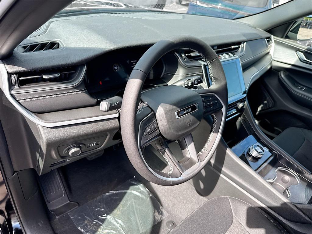 new 2025 Jeep Grand Cherokee car, priced at $29,627
