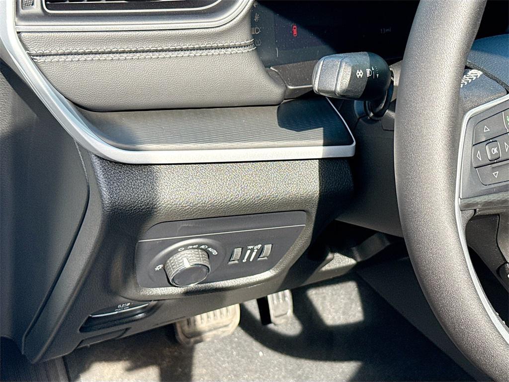 new 2025 Jeep Grand Cherokee car, priced at $31,382