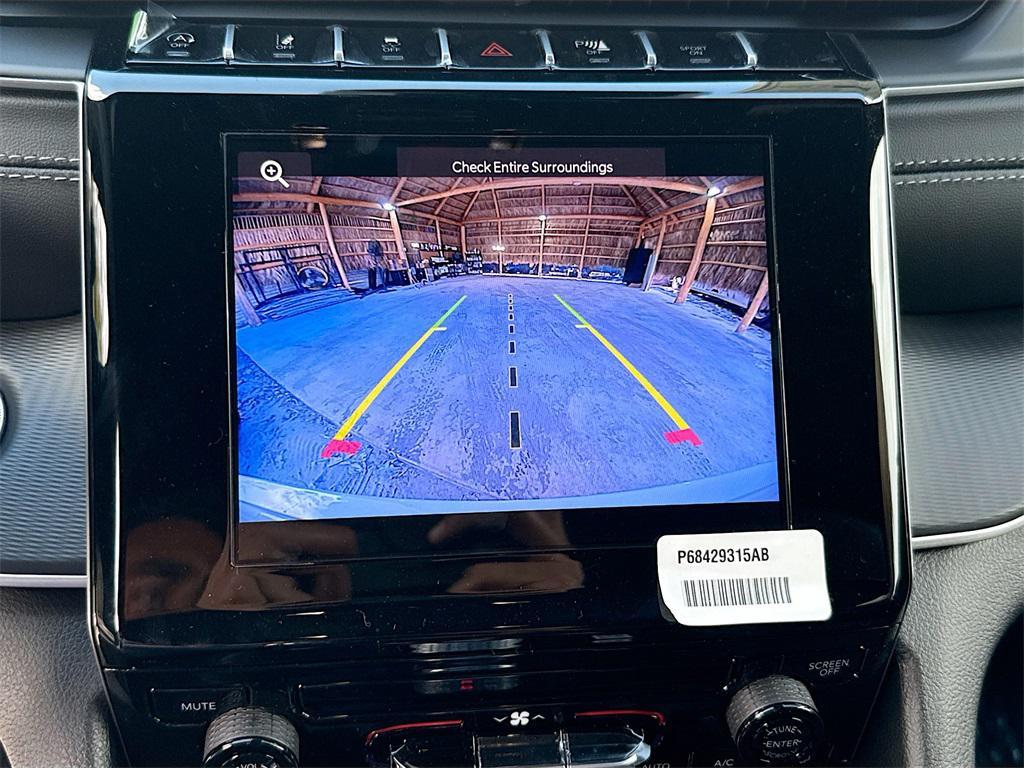 new 2025 Jeep Grand Cherokee car, priced at $31,382