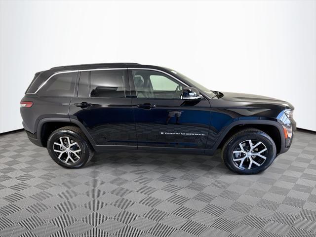 new 2025 Jeep Grand Cherokee car, priced at $42,285