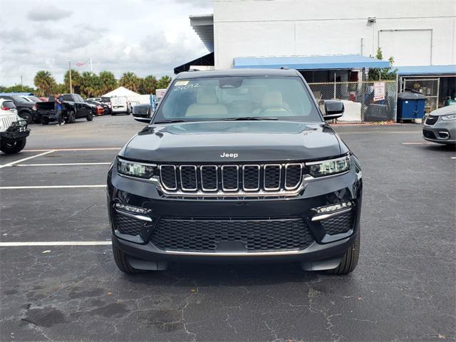 new 2024 Jeep Grand Cherokee car, priced at $42,597