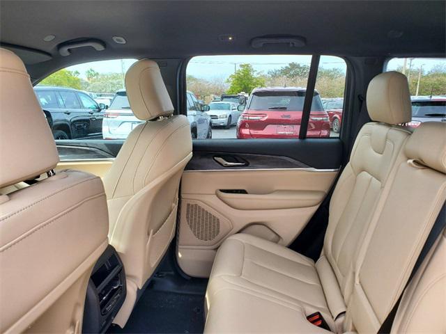 new 2024 Jeep Grand Cherokee car, priced at $42,597