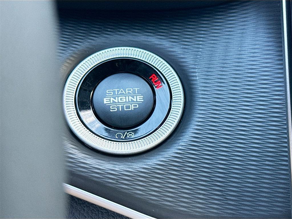 new 2025 Jeep Grand Cherokee car, priced at $31,382