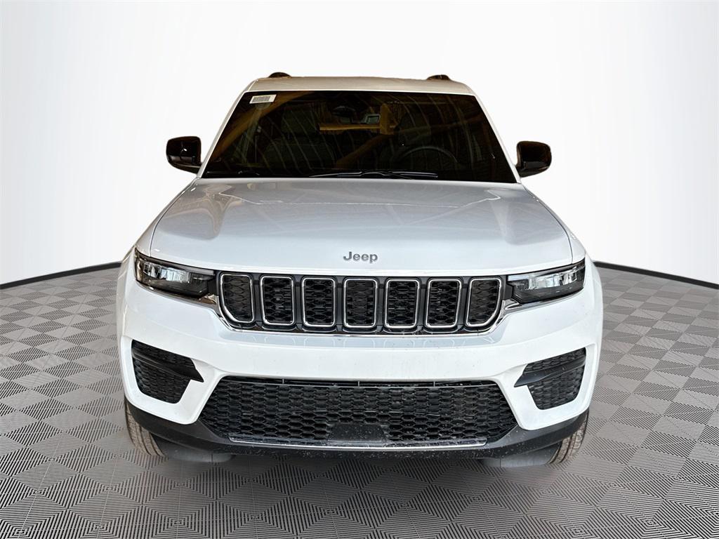 new 2025 Jeep Grand Cherokee car, priced at $31,382
