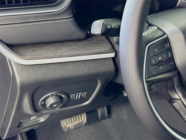 new 2025 Jeep Grand Cherokee L car, priced at $36,755