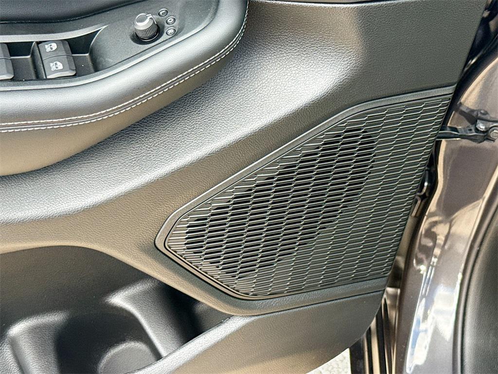 new 2025 Jeep Grand Cherokee L car, priced at $42,301