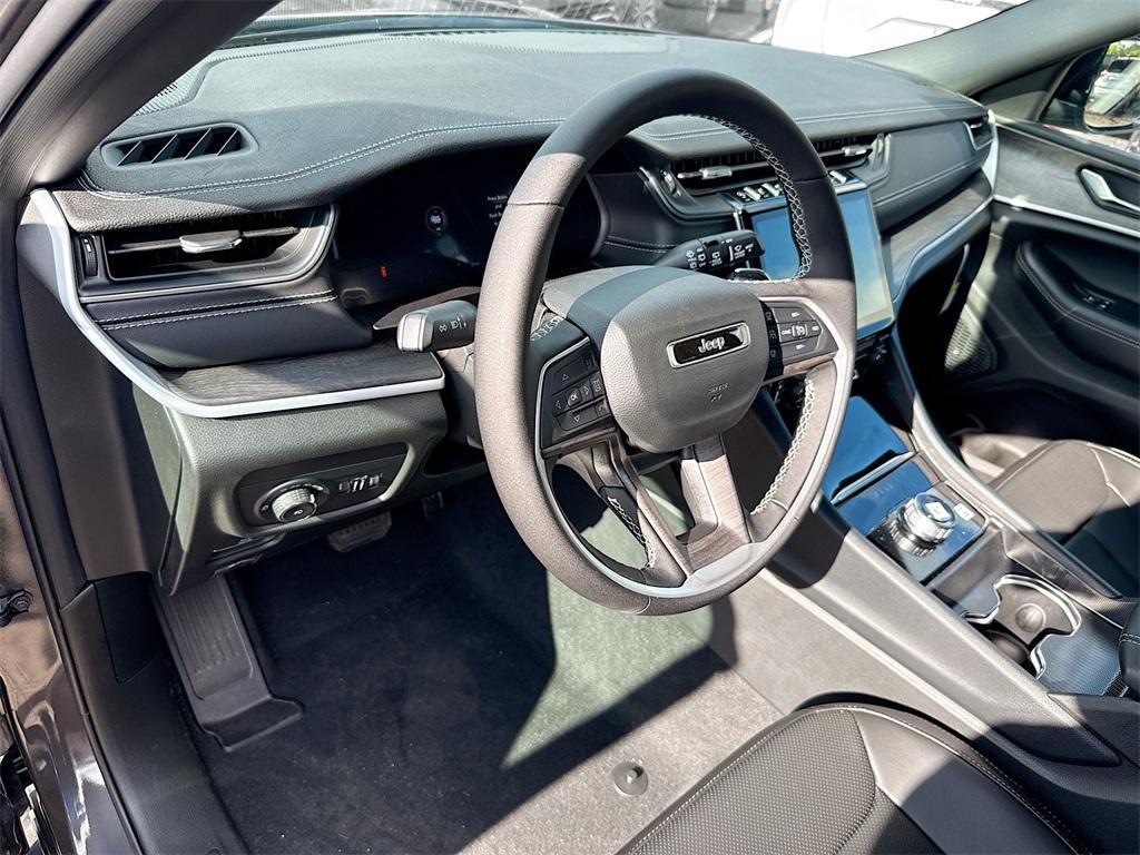 new 2025 Jeep Grand Cherokee L car, priced at $42,301