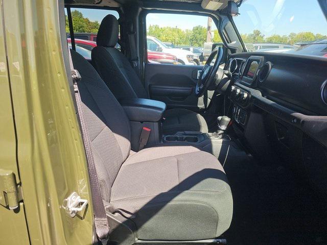 used 2022 Jeep Wrangler Unlimited car, priced at $27,554