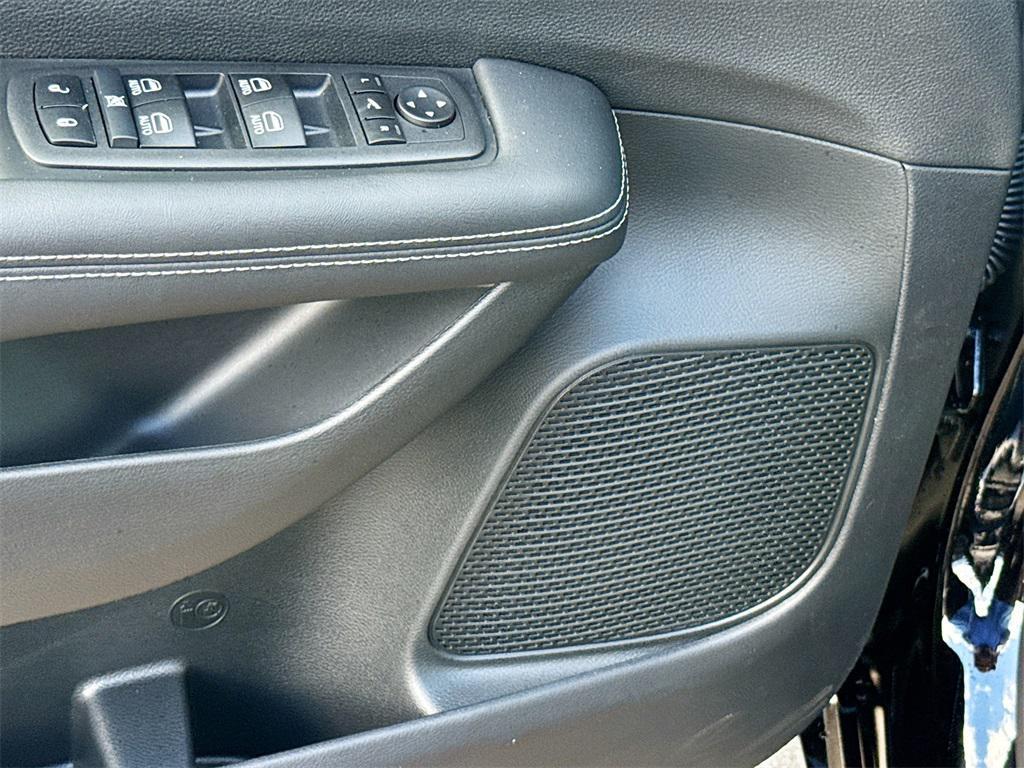 new 2026 Chrysler Pacifica car, priced at $43,361