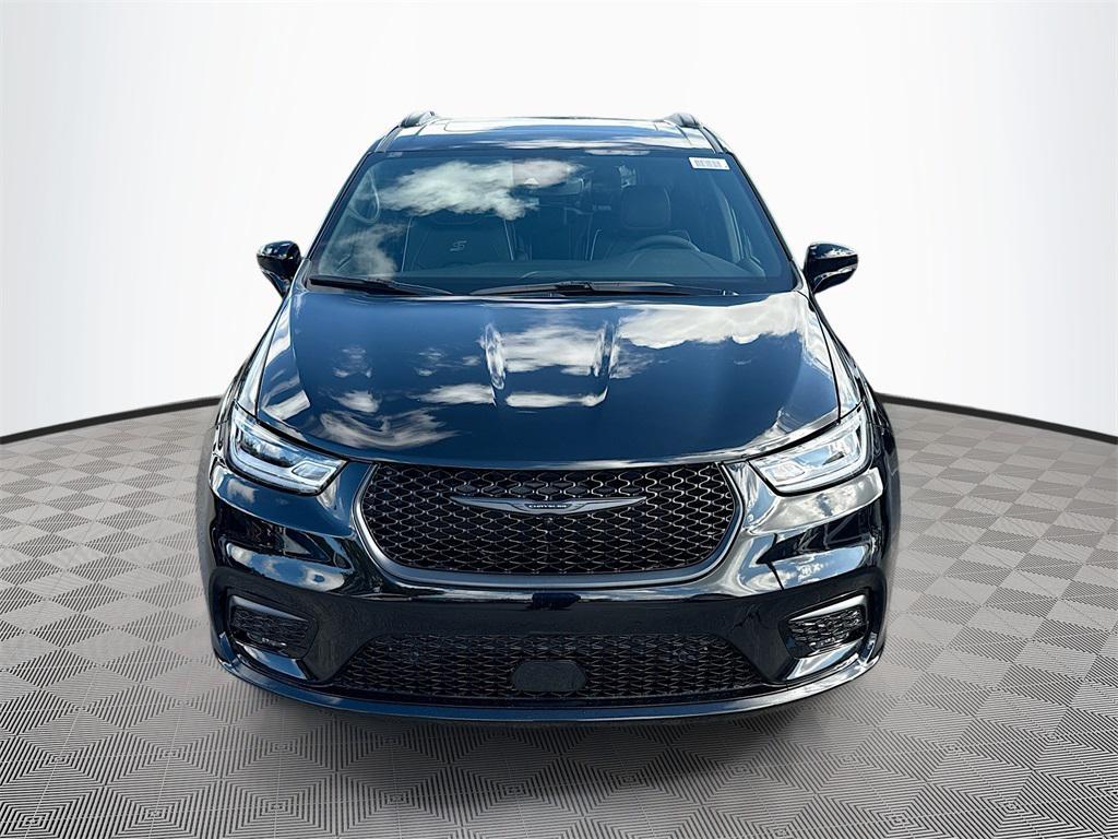 new 2026 Chrysler Pacifica car, priced at $43,361